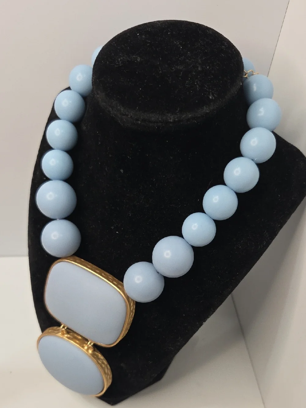 💙▪️Piper K ▪️beautiful  Baby Blue Beaded chunky 16in necklace